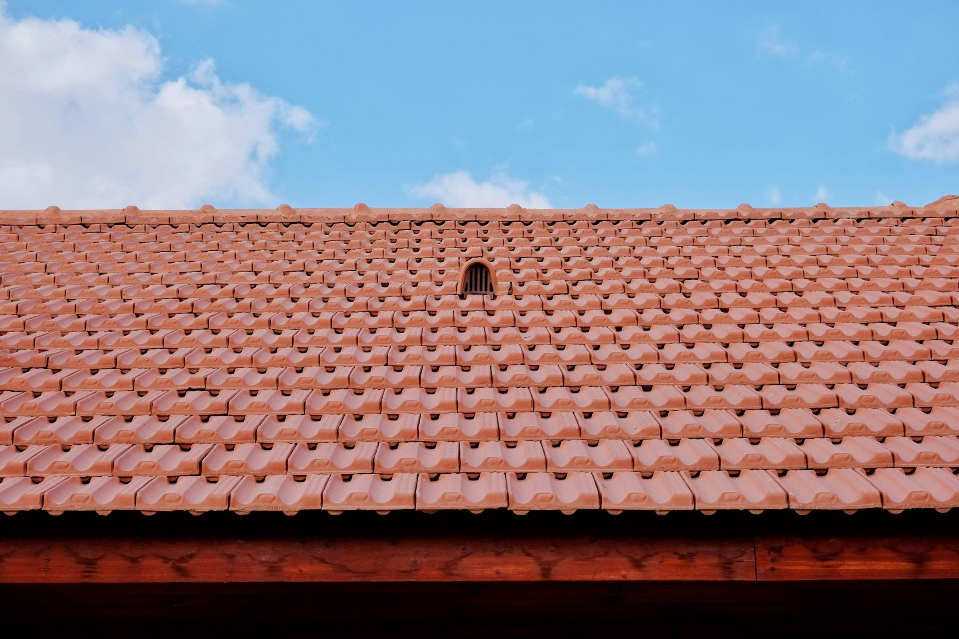 Roof pressure cleaning Gold Coast